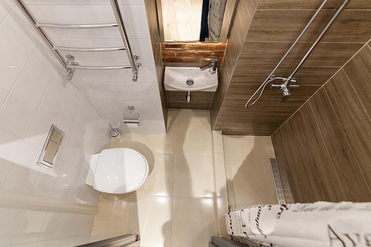 Leogrand Three Bedrooms Vip On Kniazia Romana 12 Львов