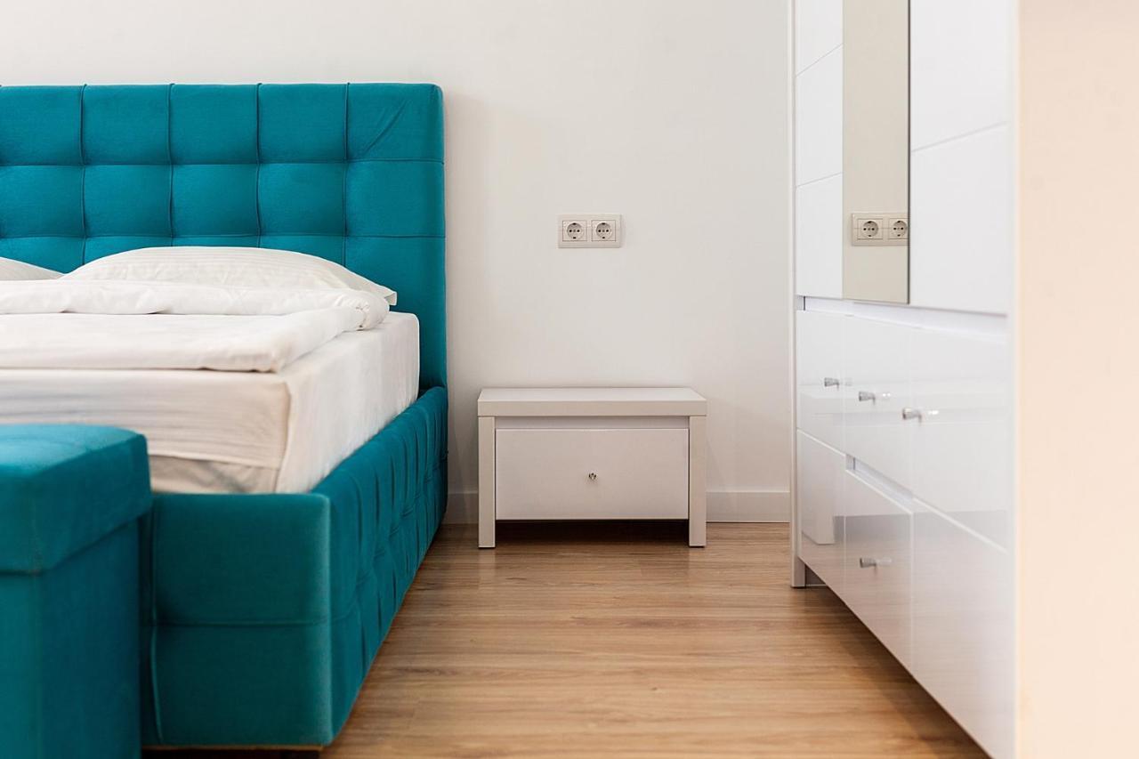 Leogrand Three Bedrooms Vip On Kniazia Romana 12 Львов