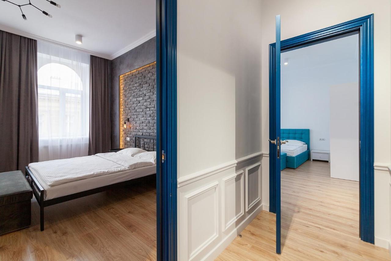 Apartament Leogrand Three Bedrooms Vip On Kniazia Romana 12