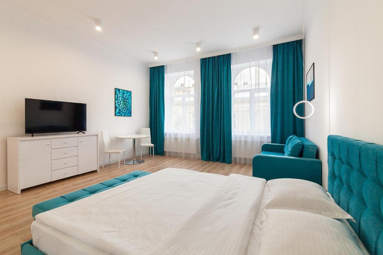Leogrand Three Bedrooms Vip On Kniazia Romana 12 *